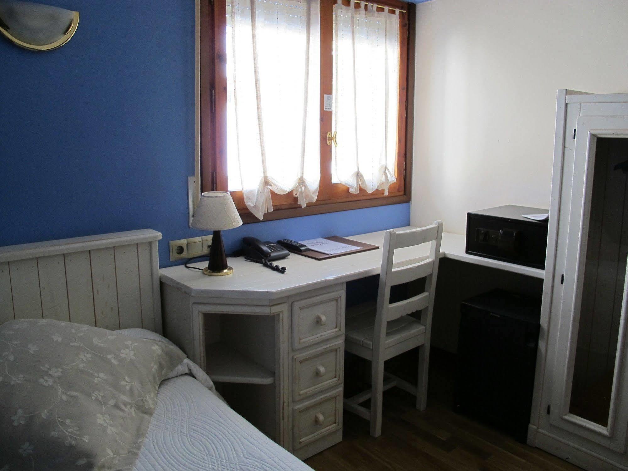 Hotel Alda A Boira ฮากา ภายนอก รูปภาพ