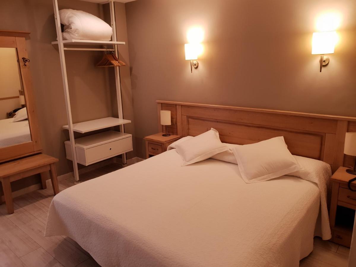 Hotel Alda A Boira ฮากา ภายนอก รูปภาพ